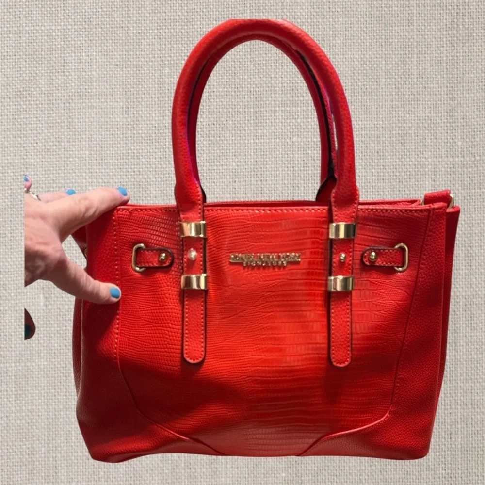 Jones New York Coral Leather Bag| Textured Tote | Gold Hardware |Statement Bag